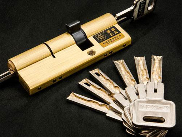 新津24小时上门开锁公司